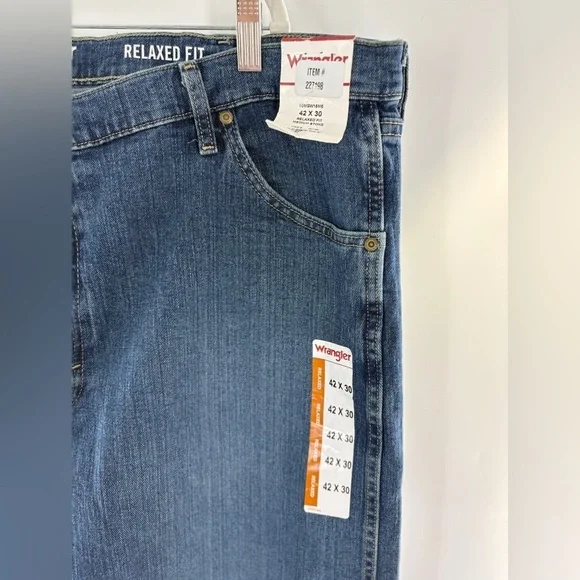 Wrangler Men's Relaxed Fit Denim Jeans in Blue - Picture 3 of 5